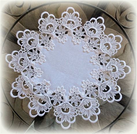 set two 16 doilies white flower european lace round galleria di giovanni