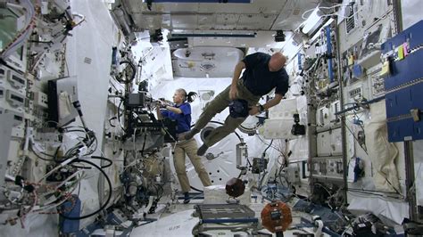 Iss 247 On A Space Station National Geographic For Everyone In
