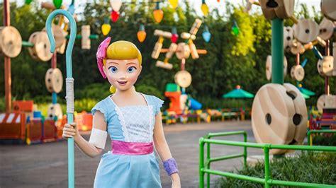 Toy Storys Bo Peep Popping Up In Disney Parks For Meet And Greets Soon