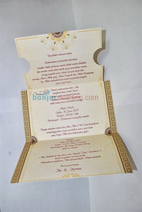 Jika anda ingin lebih terlihat keren lagi. Contoh Tulisan Undangan Pernikahan - Aneka Contoh