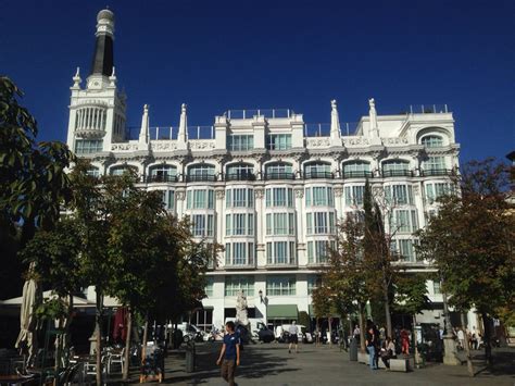 0034 917 01 60 00. Art Deco hotel Plaza de Santa Ana ME Madrid by Melia | Art ...