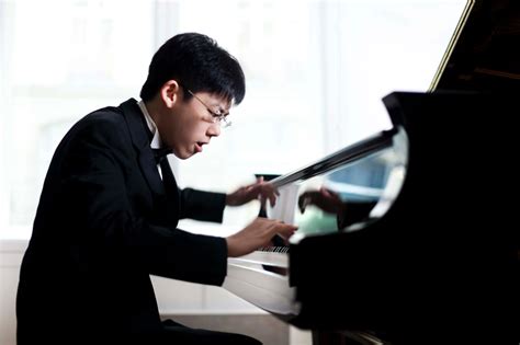 National Philharmonic And Guest Soloist Haochen Zhang Enchant The