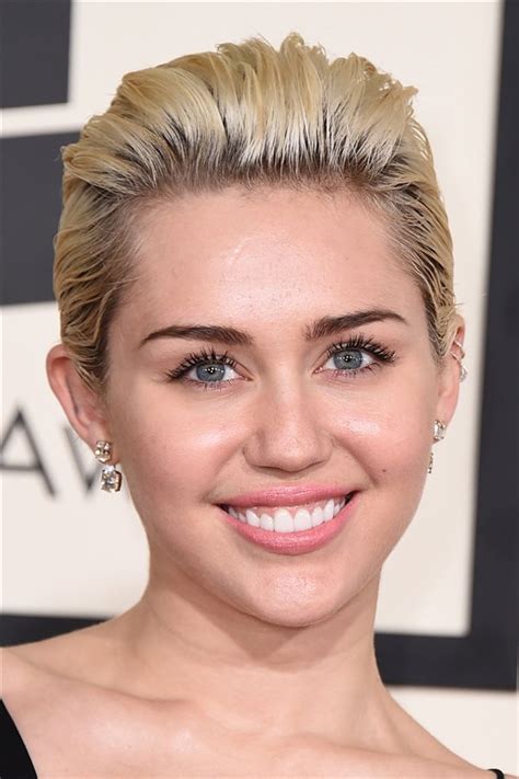 Los cantantes más famosos en español marcan un hito que trasciende fronteras temporales y derriba las diferencias sociales. Los verdaderos nombres de las actrices y cantantes más famosas