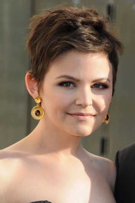 For thich hair and round face women, you can go for a short or medium hairstyle. 30 Best Short Hairstyles for Round Faces | Short ...