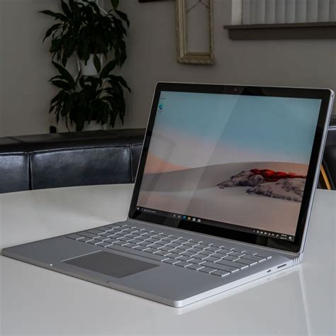 Microsofts 13 5 Inch Surface Book 3 Puts Modern Guts In A Dated Design