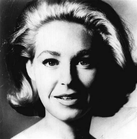 Salary, married, wedding, spouse, family. Joan is the most unfortunate of the Kennedy wives because ...