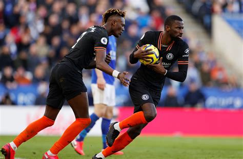 In truly bizarre scenes, rudiger was spotted moving in to pogba's back and then leaning his head did antonio rudiger bite paul pogba? Man United mất điểm trước Wolves, rời xa Top 4 - Báo Người ...