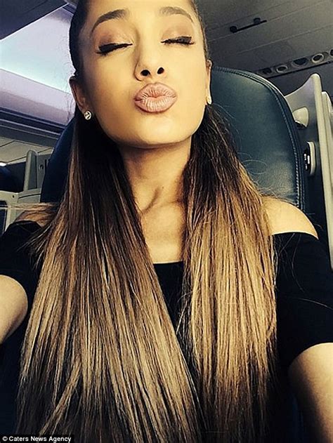Virginia Woman Is Spitting Image Of Popstar Ariana Grande Daily Mail