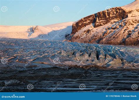 Sunset Over Vatnajokull Glacier In Skaftafell Np Iceland Stock Photo