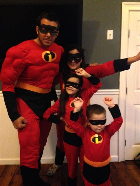 incredibles-family-costumes-family-halloween-costumes,-family-costumes,-halloween-costumes