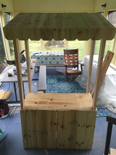 how to build a lemonade stand out of pallets diy