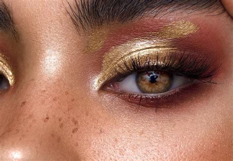 10 Stunning Gold Eyeshadow Looks That Are Must Try I Am And Co® Gold