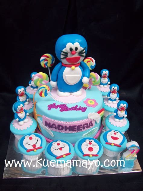 Bánh sinh nhật , bánh cưới , bánh kỉ niệm , su kem doraemon b'day cake-Nadheera | Mamayo