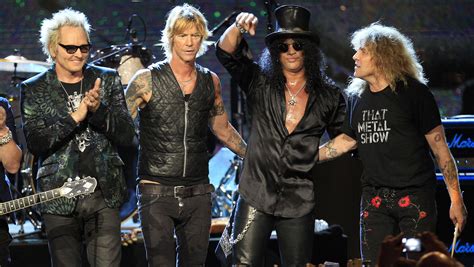 Vor wenigen tagen stellten guns n' roses die neubearbeitung ihres alten songs 'silkworms' vor. Guns N' Roses to reunite at Coachella 2016