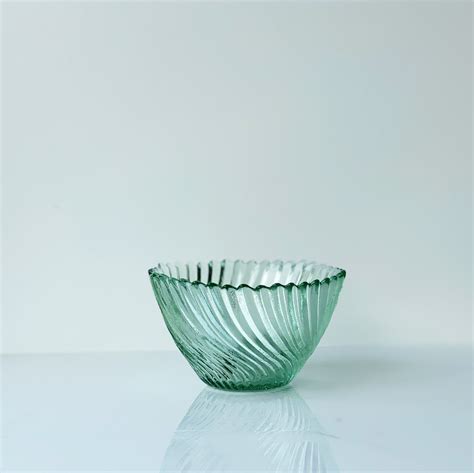Wavy Green Tinted Glass Bowl In 2020 Glass Bowl Bowl Glass