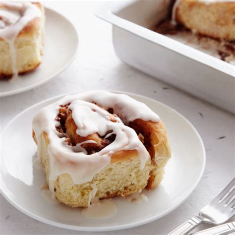 Mix sugar and cinnamon and sprinkle over buttered dough. Cinnamon Rolls by Paula Deen | Cinnamon rolls recipe, Food ...