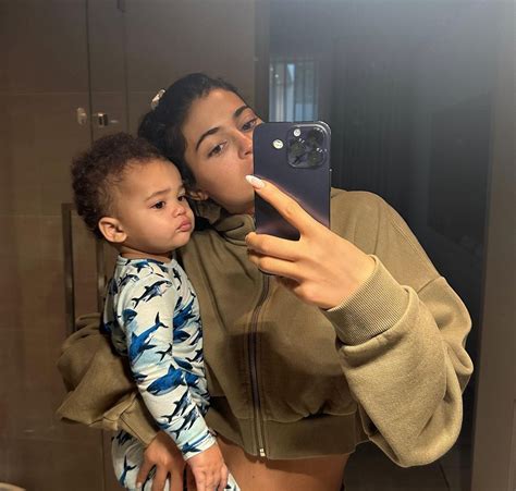 Kylie Jenner Finally Shares First Full Pic Of Her Son And Reveals His New Name Perez Hilton