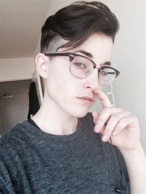 Scroll down to get straight to the haircuts and hairstyles! Pin by Kal on Hair aesthetic | Androgynous haircut ...