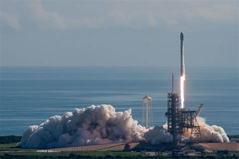Photos Falcon 9 Lifts Off From Florida With X 37b Space Plane X 37b