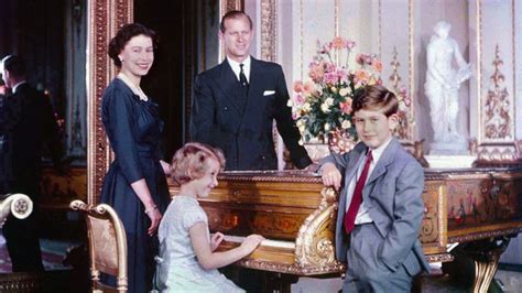 Monarquia Britânica 10 Regras Peculiares Que A Família Real Precisa Seguir