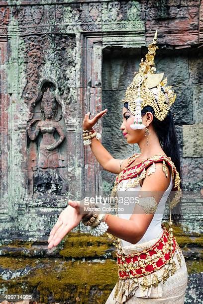 Angkor Wat Dancers Fotografías E Imágenes De Stock Getty Images