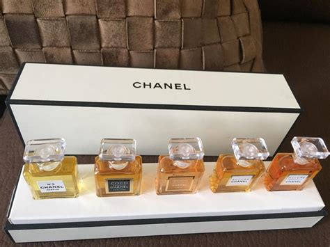 Chanel Paris Fragrance Wardrobe Mini Perfume T Set Of 5 Nib