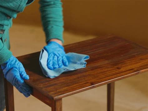 How To Strip Sand And Stain Wood Furniture How Tos Diy