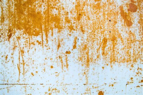 6 Home Remedies To Get Rid Of Rust Stains In Your Apartment