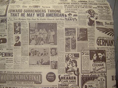 Roll Vintage Newsprint Wallpaper