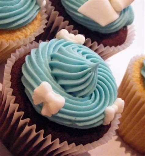 These are completely adorable, perfect for a mad hatter's tea party. Sugar and Spice I'm Not Always Nice | Buttercream bakery, Alice in wonderland cupcakes, Bakery