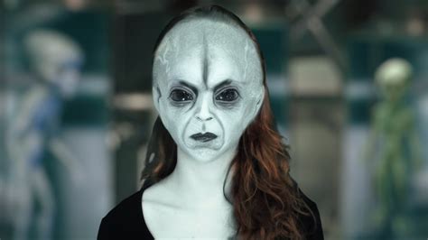 Alien Girl Transformation Girl Turns Into An Alien Raid Area 51 Youtube