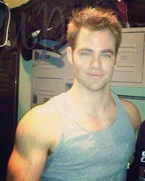 Chris Pine With Images Chris Pine Celebrities Male Chris