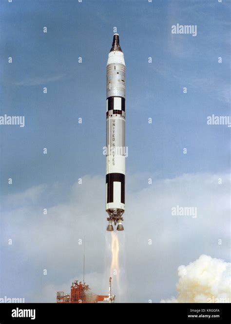 Gemini 8 Hi Res Stock Photography And Images Alamy