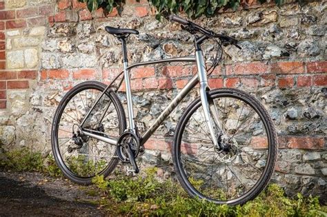 Giant Escape Disc Review Hybrid Bike Affordable Bikes Mountain
