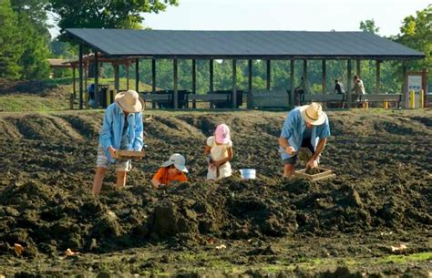 12 People Who Turned Their Hobbies Into Successful Side Hustles