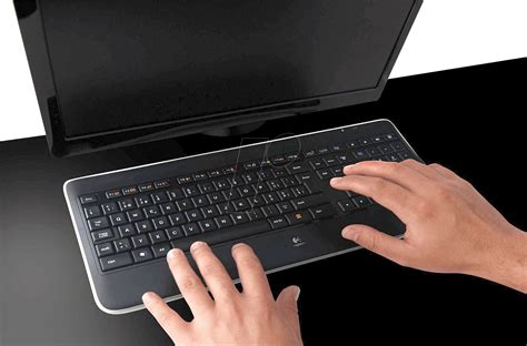 Logitech K800 Wireless Keyboard Usb Black Illuminated At Reichelt