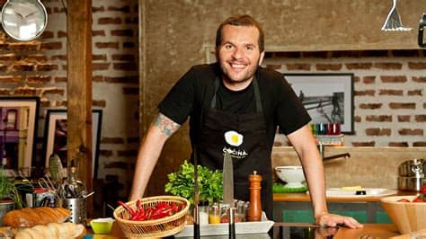 Que echan hoy y en los próximos días en canal cocina en la guía tv de el mundo. Nicola Poltronieri in 2020 | Food, Cooking, Mens tops
