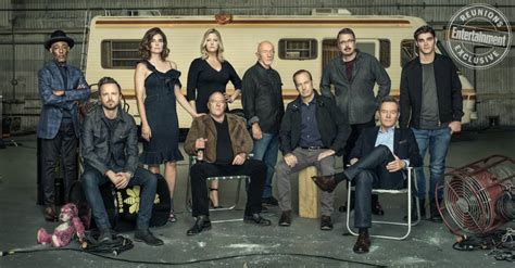 His salary barely makes ends meet, a situation not likely to improve once his pregnant wife gives birth, and their teenage son is battling cerebral palsy. Los protagonistas de 'Breaking Bad' se reúnen por el 10º ...