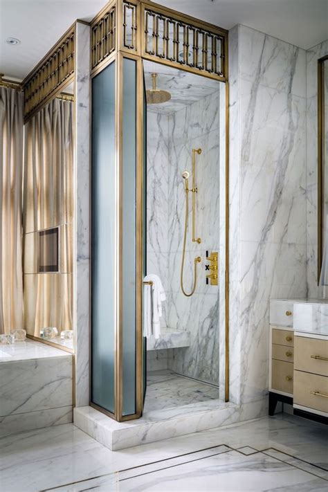 Although it can be a small space. 3 Tips And 23 Examples To Create An Art Deco Bathroom ...