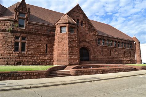 Travelin' Man: Confederate Memorial Hall