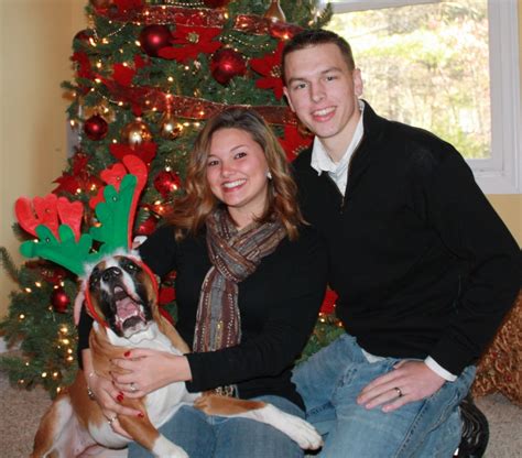 9 Insanely Funny Dog Christmas Card Fails And 1 Perfect One The Dog