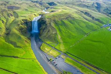 The Ultimate Travel Guide to Iceland | T for Traveller