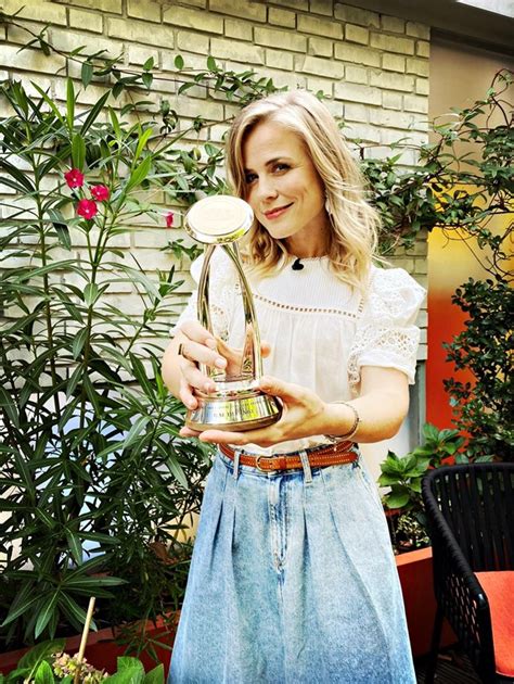 Ilse delange is de eerste gast van het nieuwe seizoen 🎤. Ilse DeLange - CMA Jeff Walker Global Country Artist Award 2020 | Country.de - Online Magazin