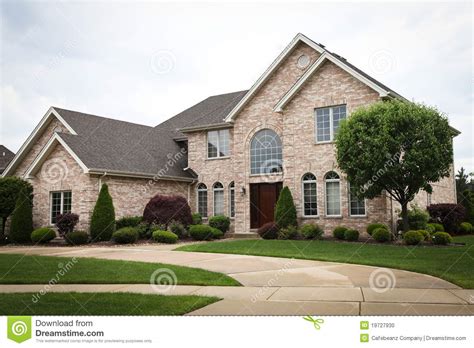 This minecraft build tutorial focuses on a modern brick house with a stone brick and quartz roof. Suburban Brick House Stock Photo - Image: 19727930