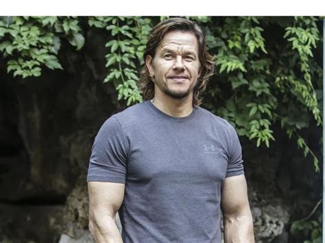 Mark Wahlberg Nude For 12 Hours While Filming For Me Time Hispotion
