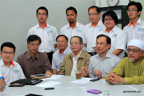 Banyak kejadian alam yang membuat para ilmuwan penasaran sehingga melakukan sebuah penelitian. Johor penentu kerajaan Pakatan Rakyat di Putrajaya ...