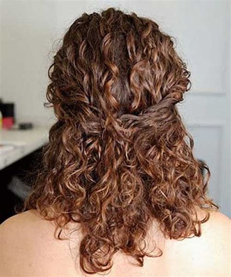 Besides lots of layered haircuts that can amp up your curl pattern, there are also a bunch of ways to customize the. 35+ Good Curly Hairstyles | Hairstyles and Haircuts ...