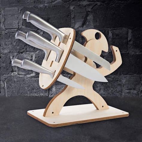 Pripravil som pre vás balíček s nožmi ( je ich 250 ) vo forme pdf, dxf,jpg, aby ste sa mohli posúvať ďalej, inšpirovať sa a zdokonalovať. Spartan Knife Block Diy CNC Plans Free Vector cdr Download ...