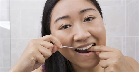 Flossing Adults Not Doing Enough