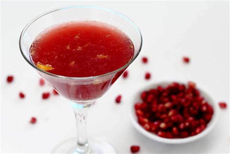 holiday cheer pomegranate cocktail recipe paleo newbie